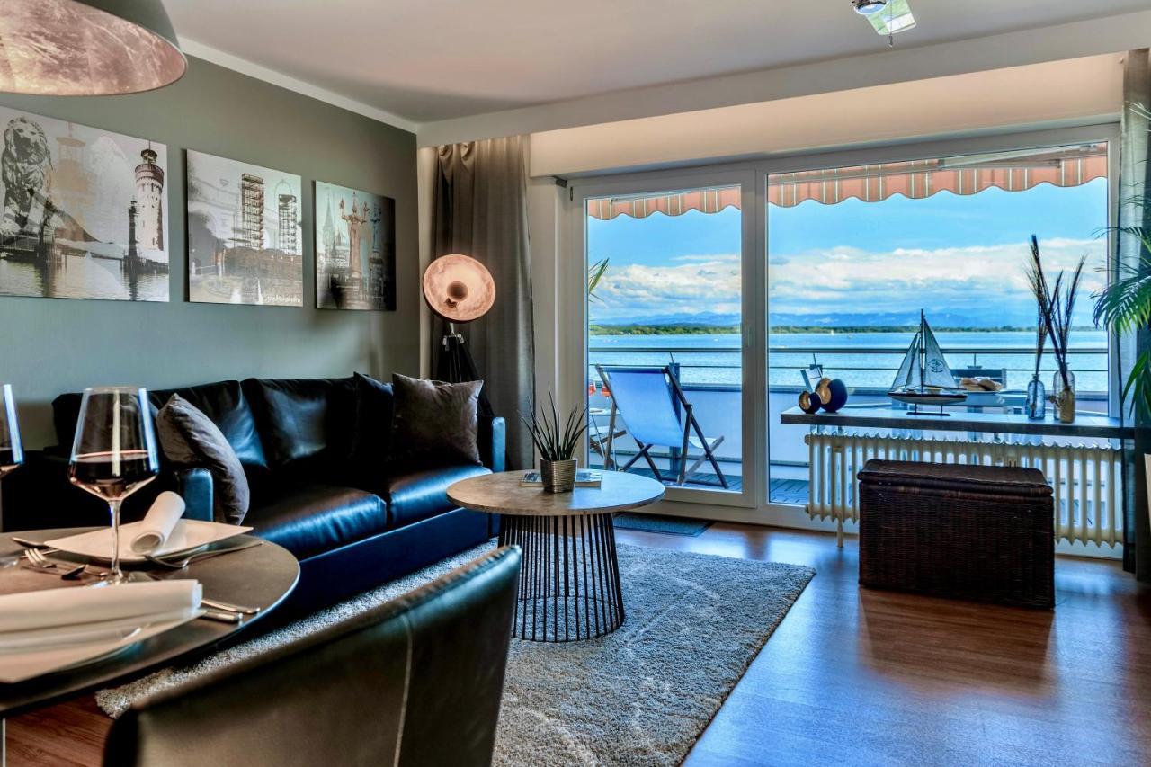 Auszeit Apartment Lakeside Direkt Am Bodensee Mit Privatstrand Und Atemberaubendem See- Und Alpenpanorama, Sonnenbalkon, Schnelles Wlan, Kostenloser Tiefgaragenstellplatz, Direkt Am Bodenseeradweg, Fuer Bis Zu 2 Personen Friedrichshafen Kültér fotó